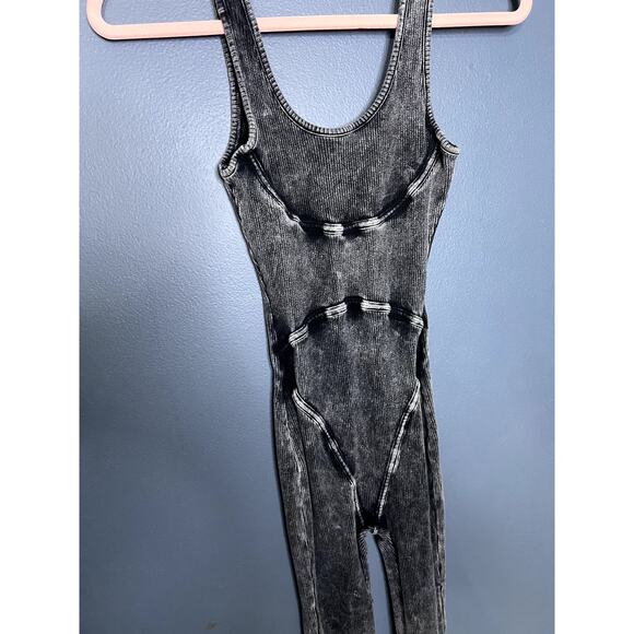 J. Our Dark Wash Body Suit Women's Size Large Grunge Figure Flattering Jumpsuit - Picture 4 of 8